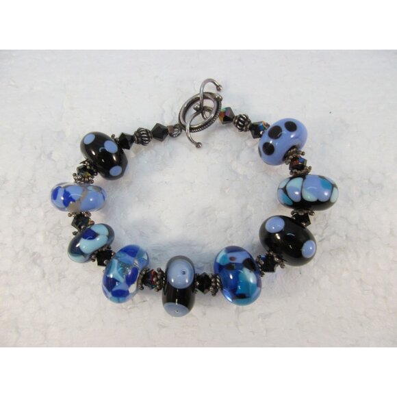 Blue and Black Lampwork Art Glass Beaded Bracelet with Toggle Clasp - Picture 7 of 13